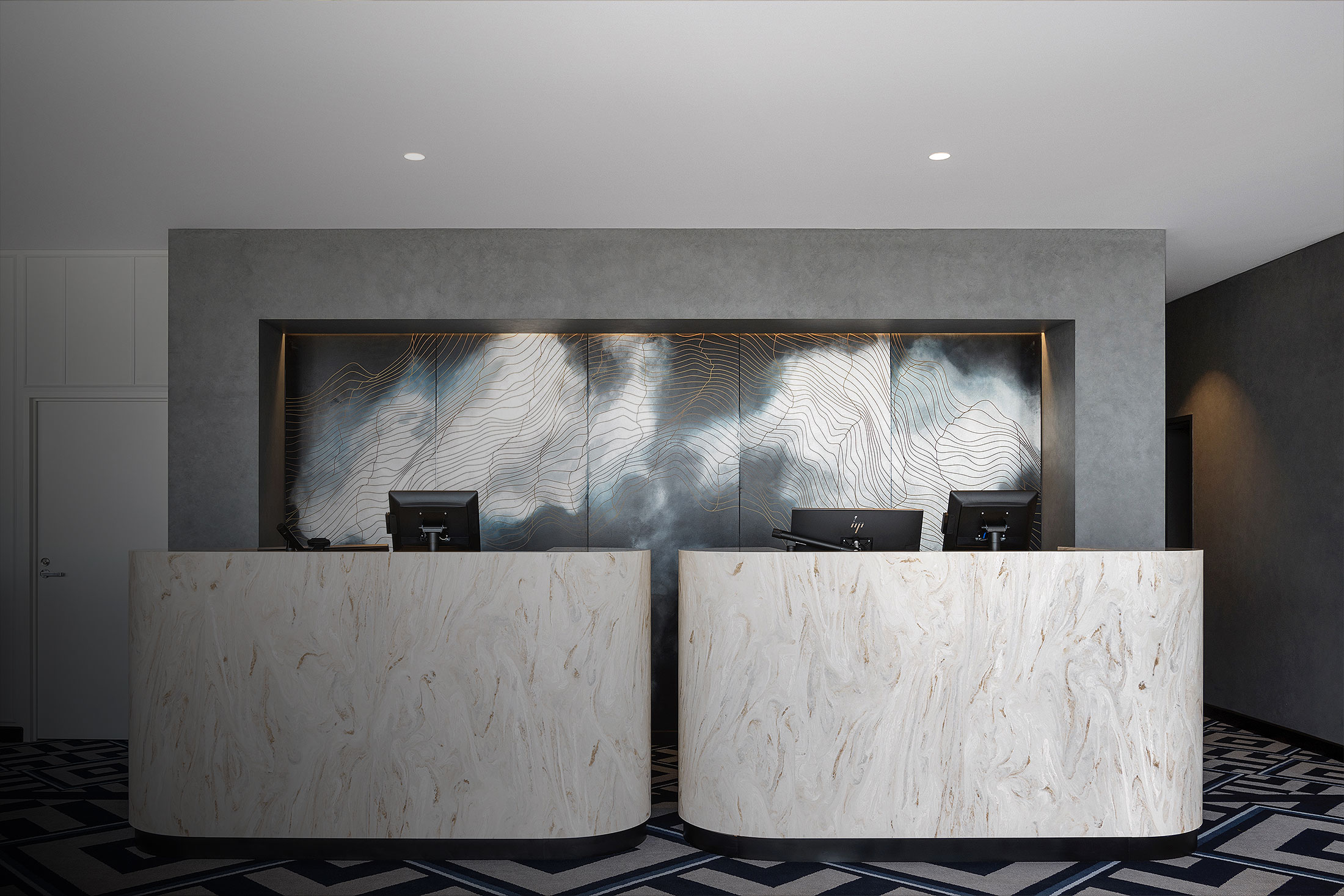 corian-hotel-royal.jpg (2200×1467)